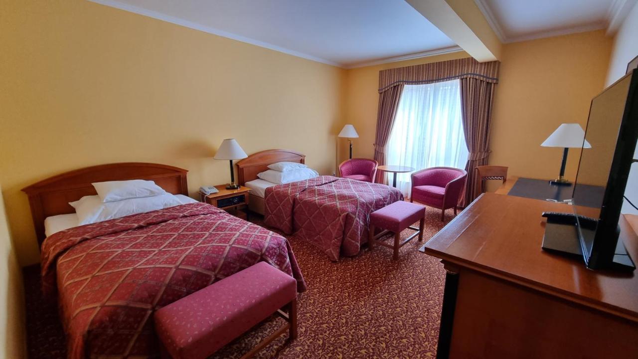 Savoy Отель